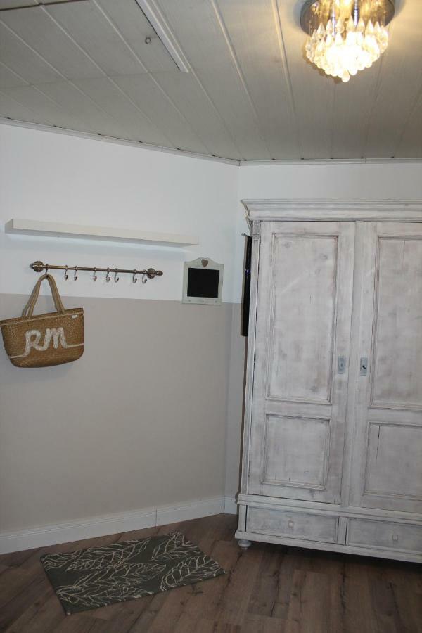 Ferienwohnung Im Tuermchen Oberfell エクステリア 写真