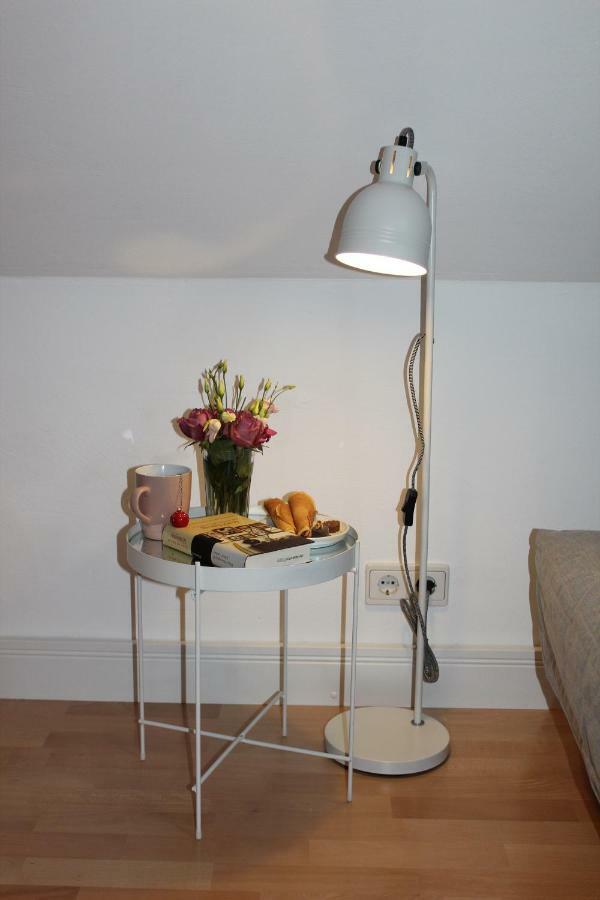 Ferienwohnung Im Tuermchen Oberfell エクステリア 写真